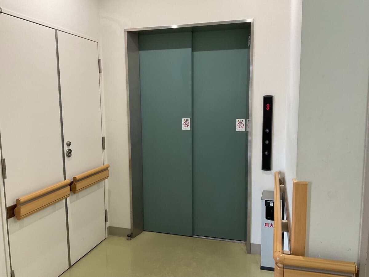 施設写真　エレベーター